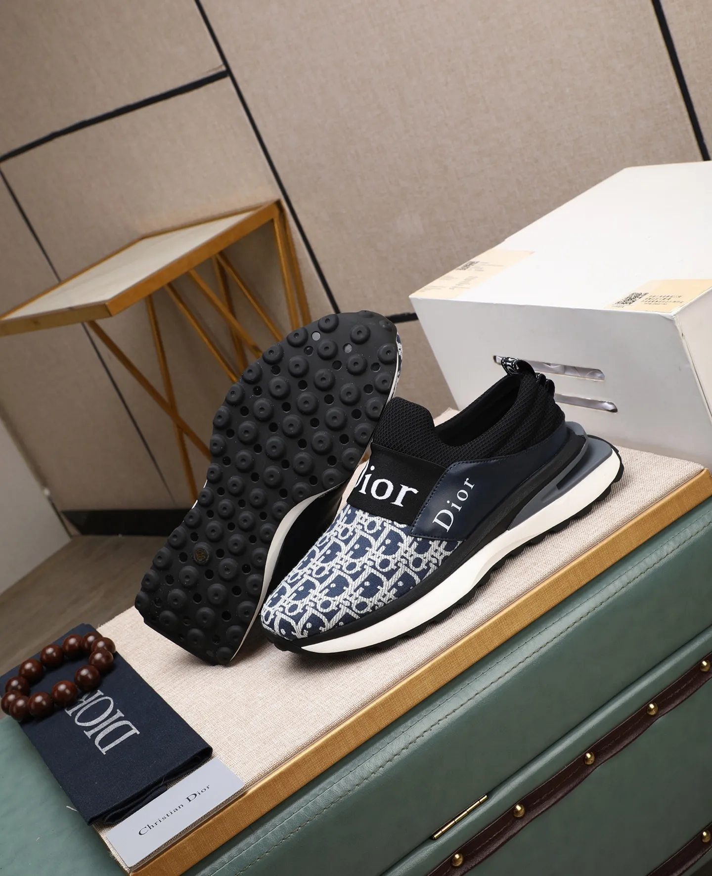 Men's men's shoes💰460 🌹🌹[Dior] 2025 latest model🙈original replica! 👟👟👟You can go to the top-notch workmanship. The upper is made of Italian 🇮🇹imported cowhide. The mesh lining is suitable for travel. The original replica outsole makes it suitable for all kinds of travel, showing low-key luxury. Let quality speak for itself. Color: Size: 38-44